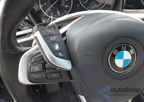 2017 BMW X1 Sdrive28I z USA, uszkodzony, nr VIN WBXHU7C33HP924959